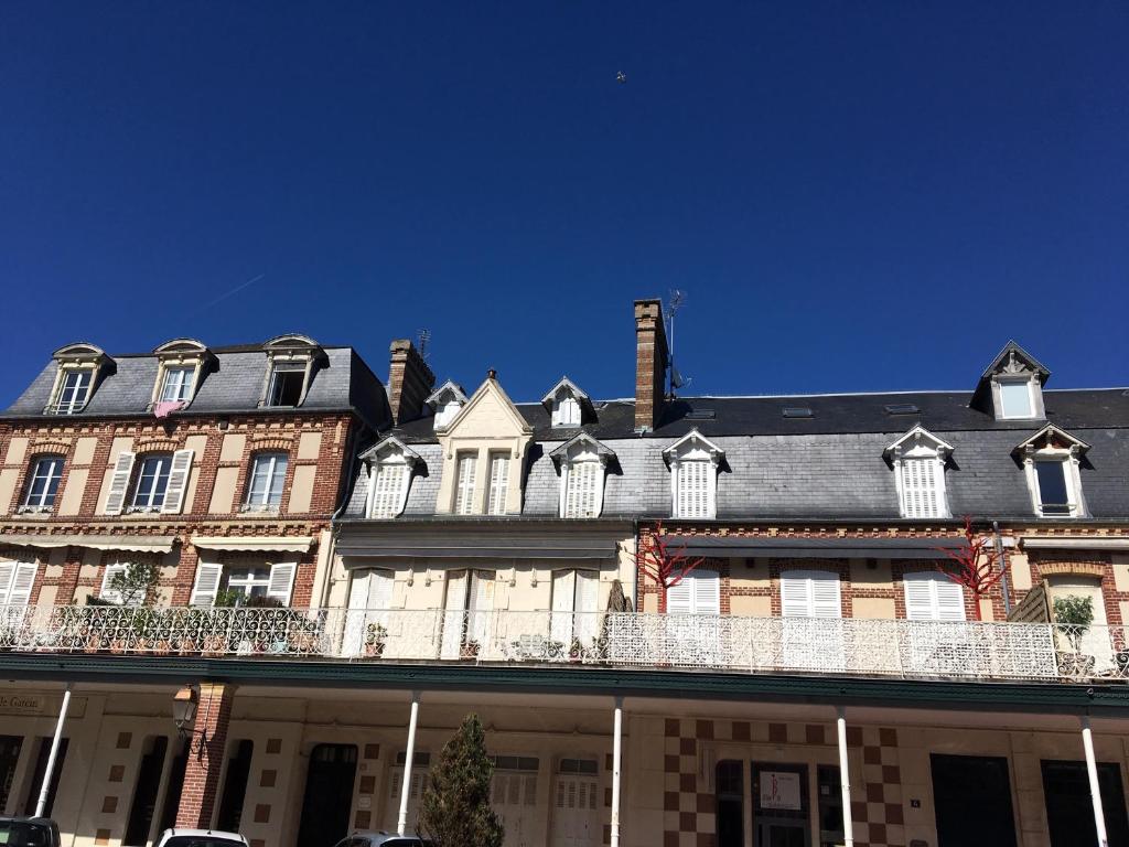 À deux pas du casino et de la plage Spacieux 2 pièces - 1
