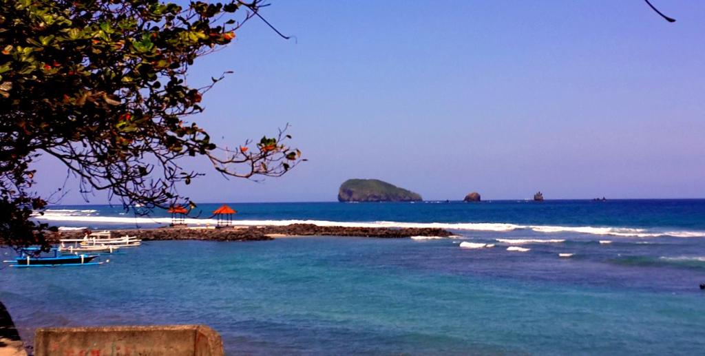 Bungalow Geringsing Candidasa photo