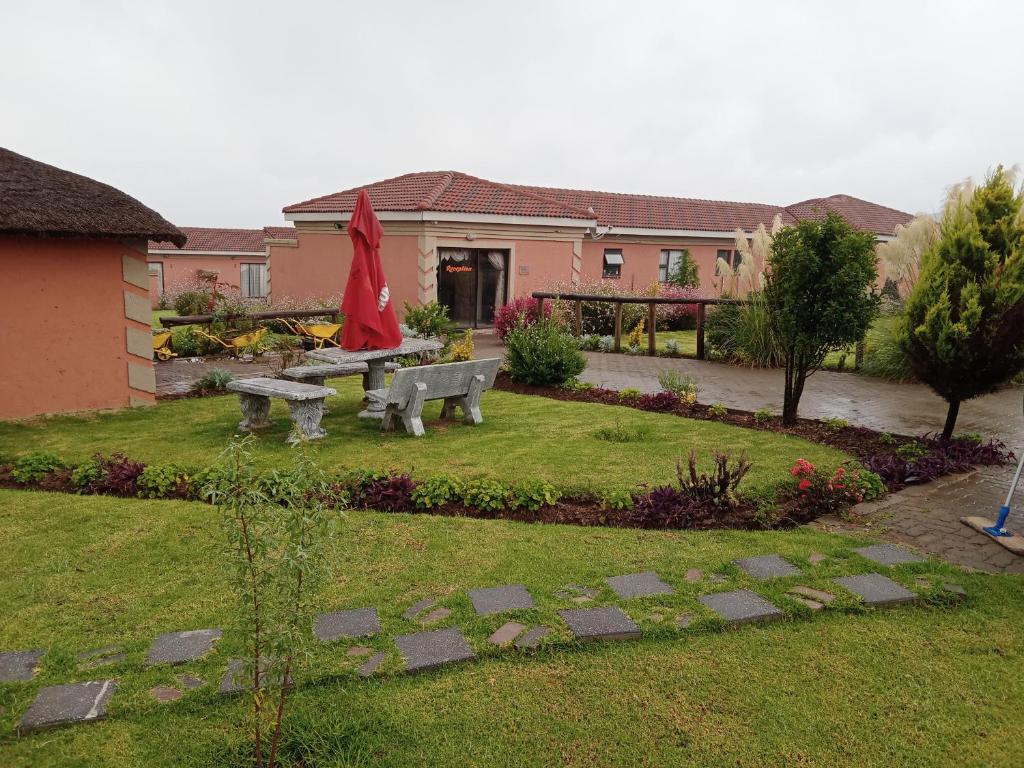 Twilight Breeze Lodge — Hotel in Phuthaditjhaba