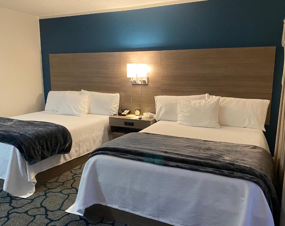 Crown Motel photo