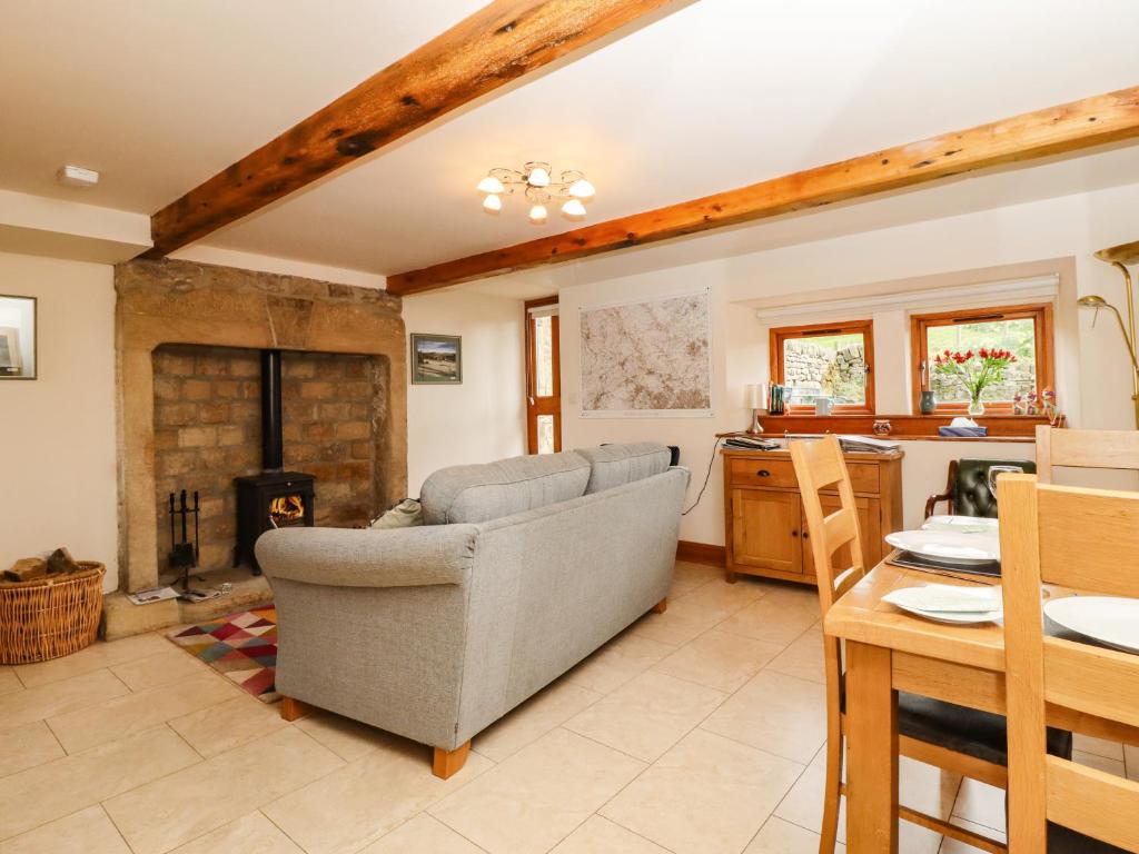 Kestrel Cottage, Silsden photo 2