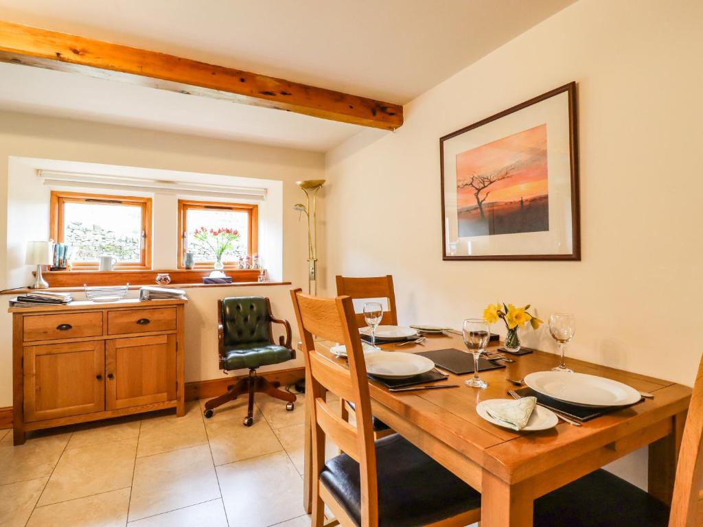 Kestrel Cottage, Silsden photo 7