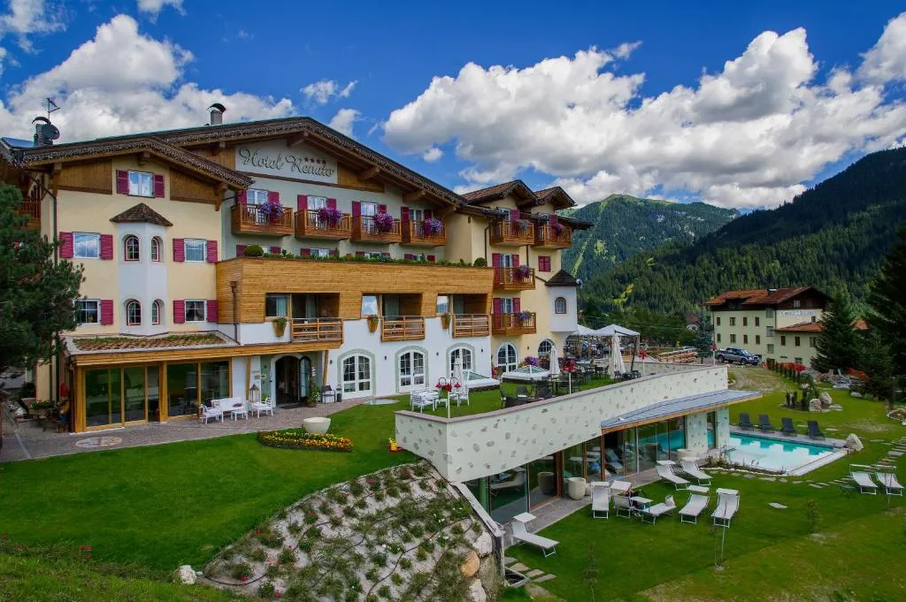 Nature Wellness Hotel Renato, hotel di Vigo di Fassa