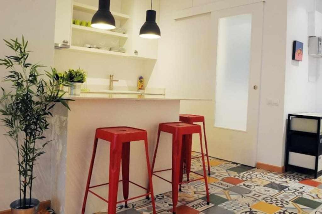 Calm Modern Apartment - 2