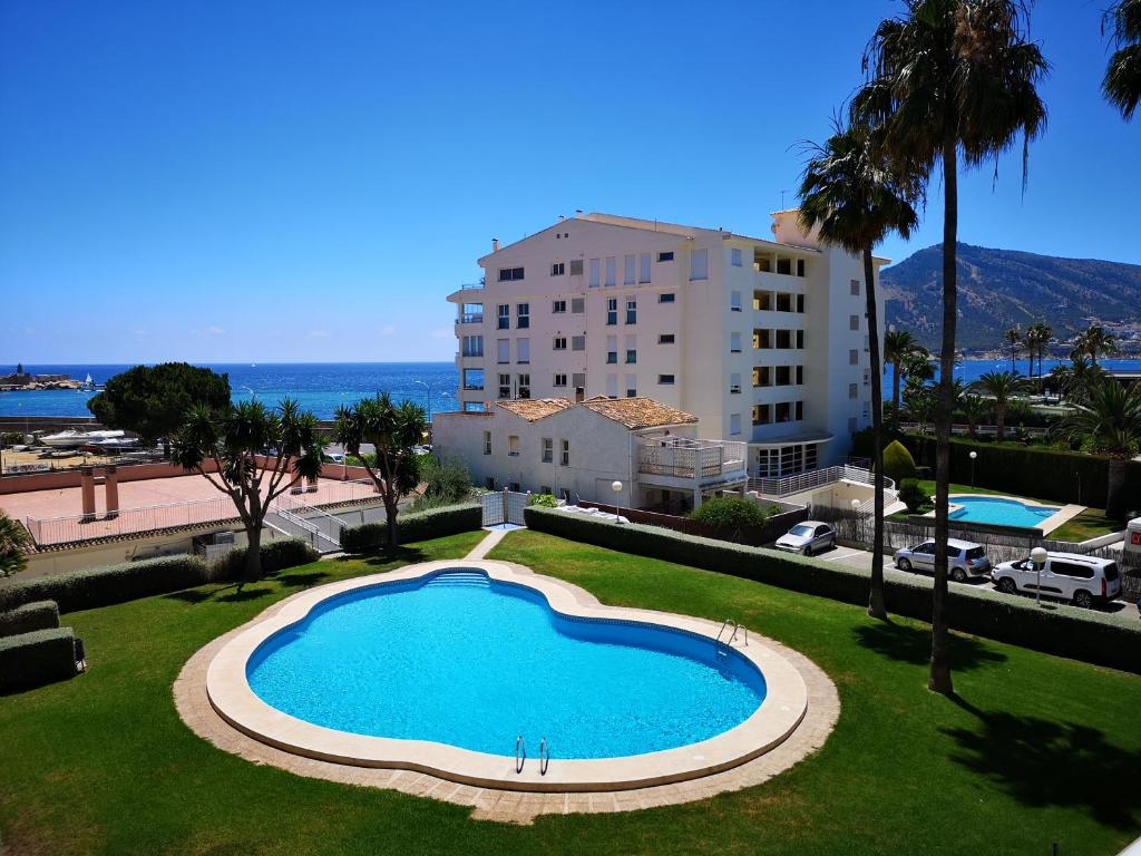 Acogedor apartamento frente al mar con piscina - 3