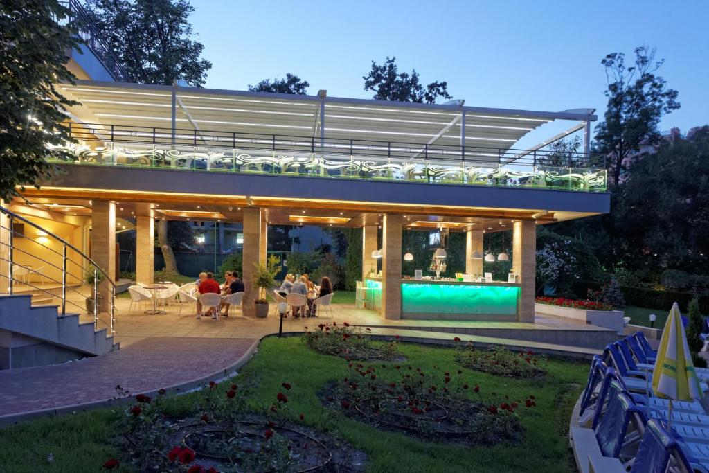 Kristal Hotel - All inclusive - Fully renovated — Restaurant & bars in Golden Sands, Varna Region