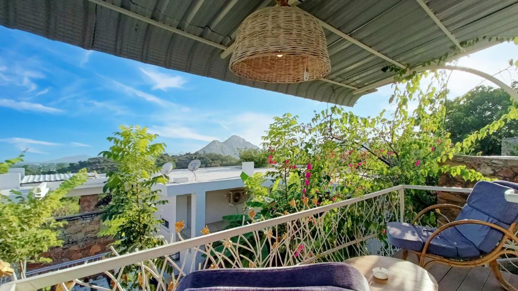 EKOSTAY Gold- Orion Villa photo