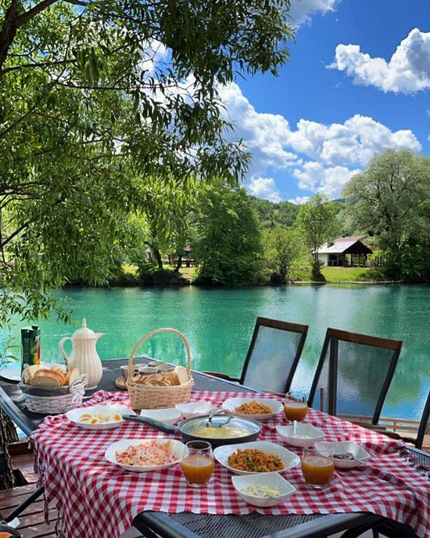 River Luxury House - 2
