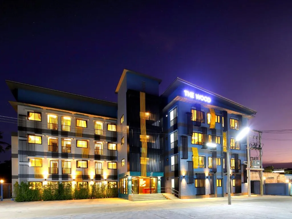 The Wood Pattani Hotel, hotel in Ban Ru Sa Mi Lae