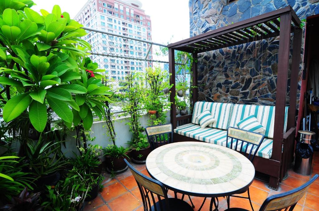 Garden, Baan Sukhumvit Soi 18 in Bangkok