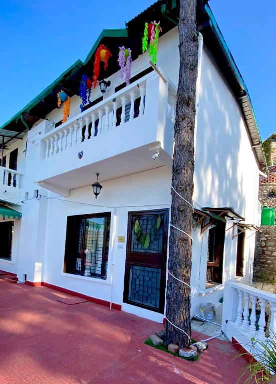 The Hill View Cottage Bhimtal — Hotel in Nainital