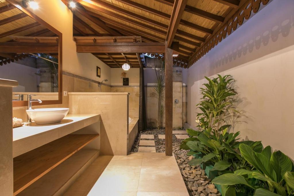 Frida Villa Ubud by Best Deals Asia Hospitality photo