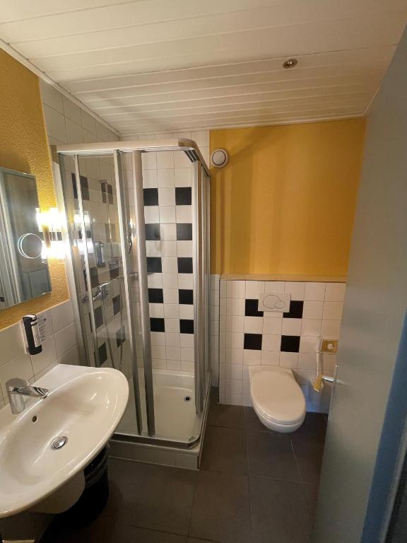 The Hey Hotel Guest House photo