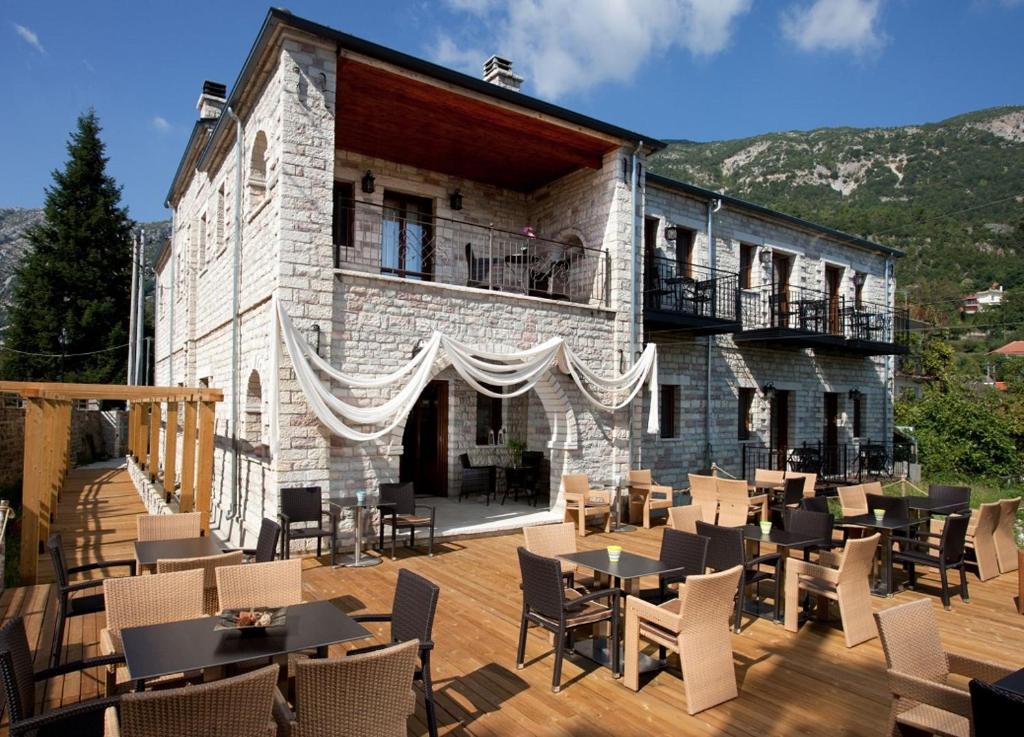 Nisista Lodge Mountain View