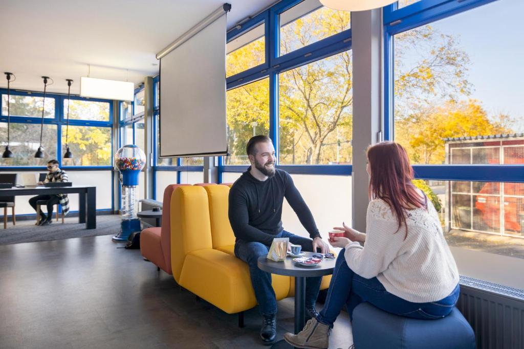 Bar/lounge, a&o Dresden Hauptbahnhof in Dresden