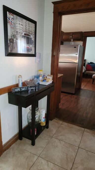 Stylish apt in West Humbolt Park 5mi from Downtown photo