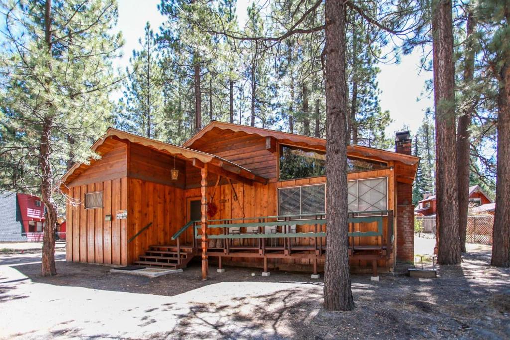 Avalon Hide Out-1336 by Big Bear Vacations, Big Bear Lake