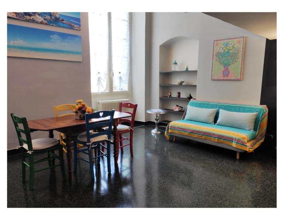 Alessandra's Home, Janov