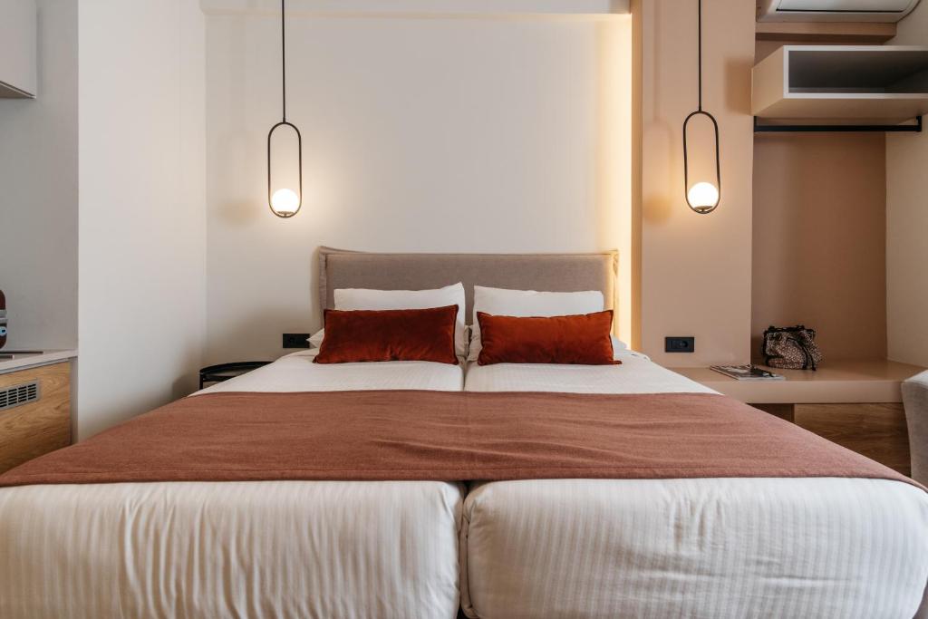 The City Hotel & Suites photo