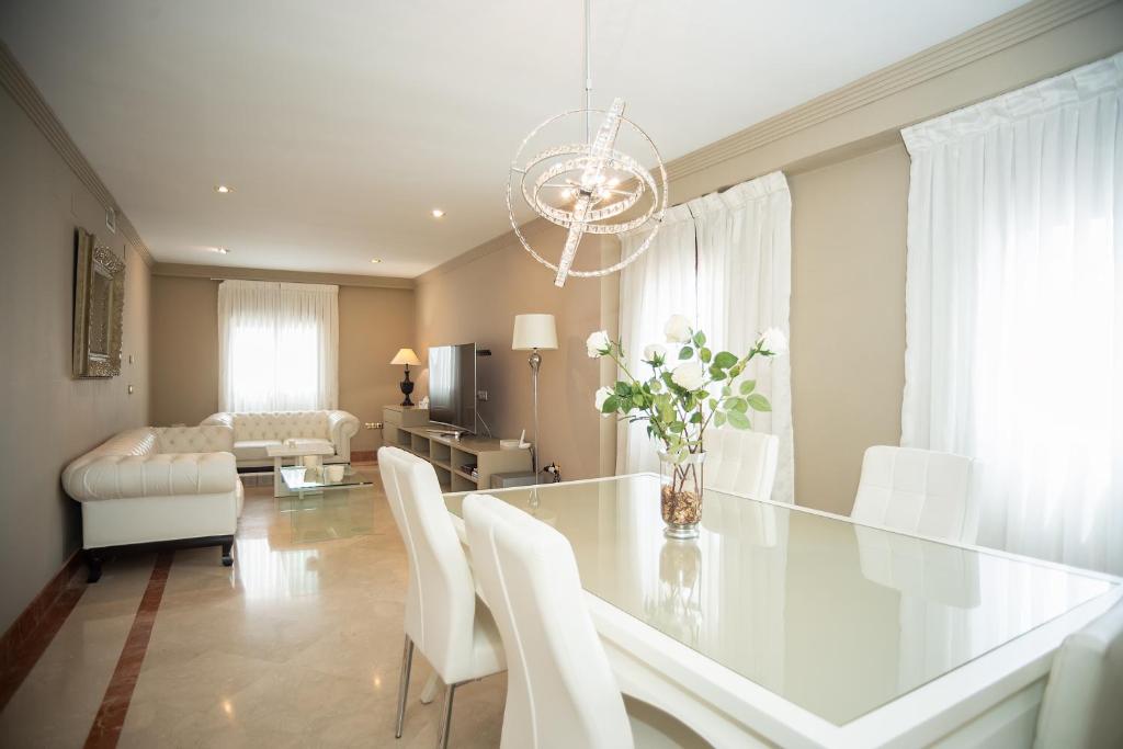 DEANES ROOMS - 5