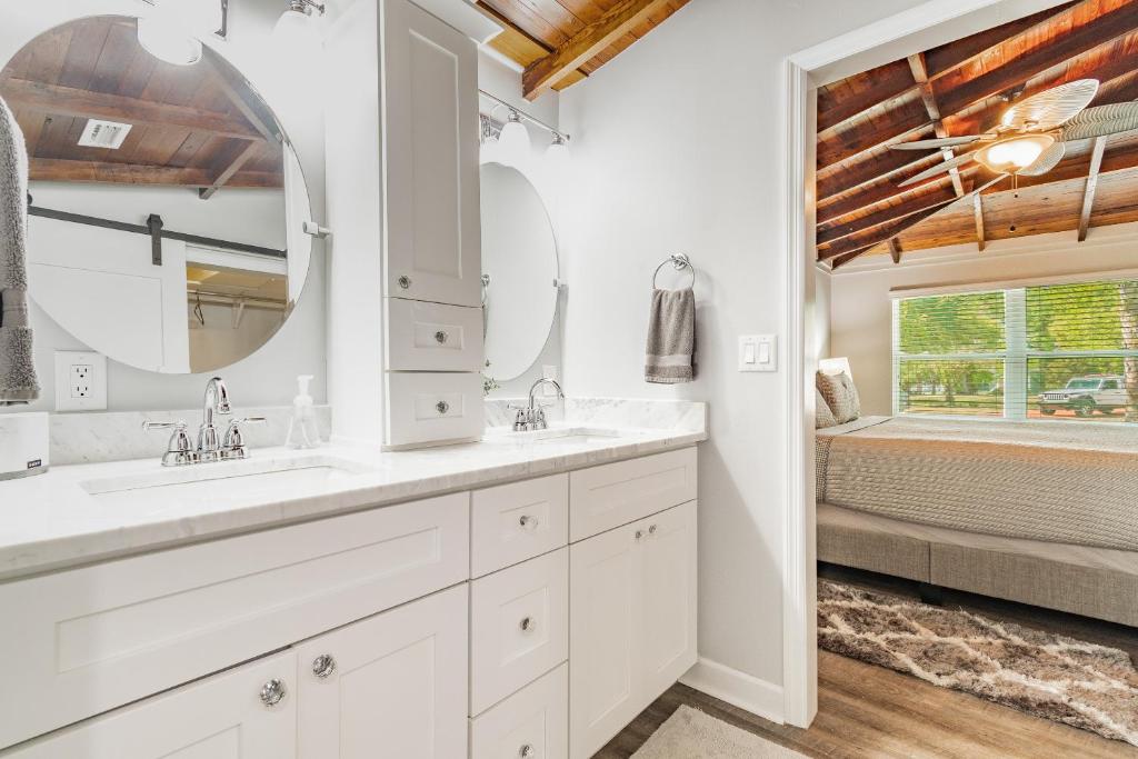 Holiday homes in Dunedin, FL price from 16, reviews of Hotels