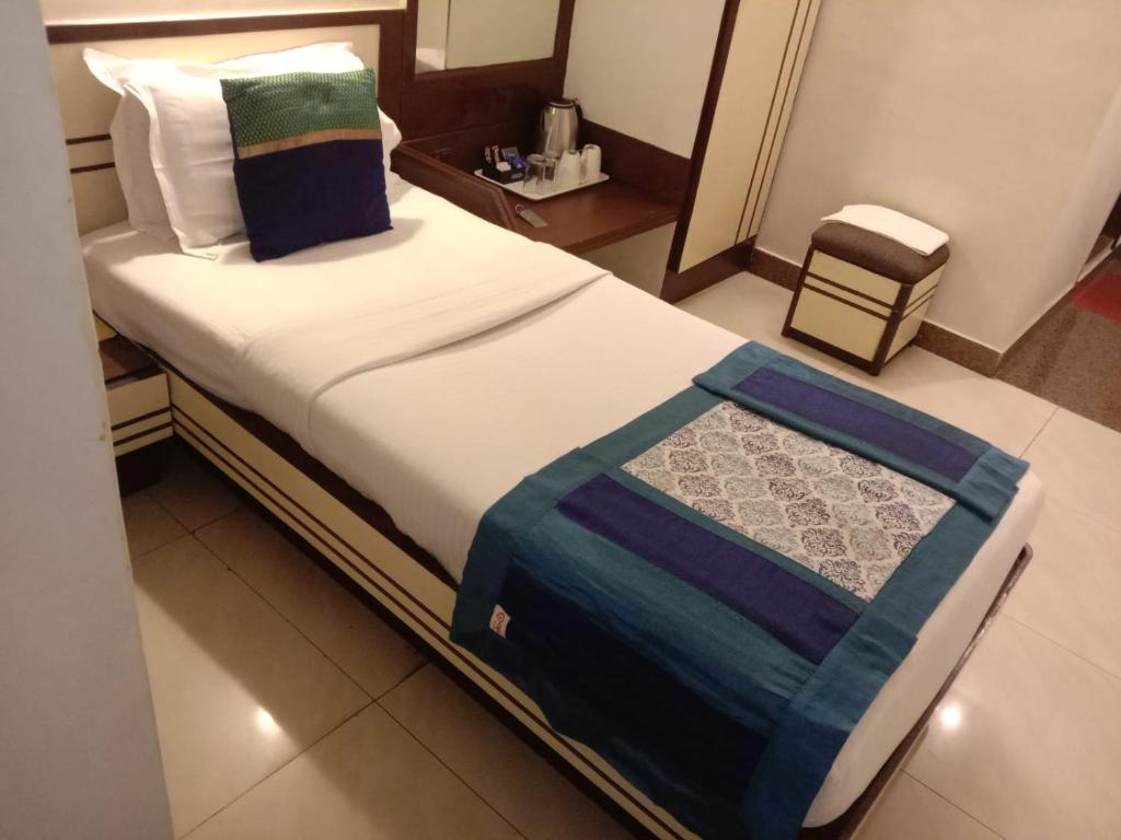 Strand Hotel Colaba photo