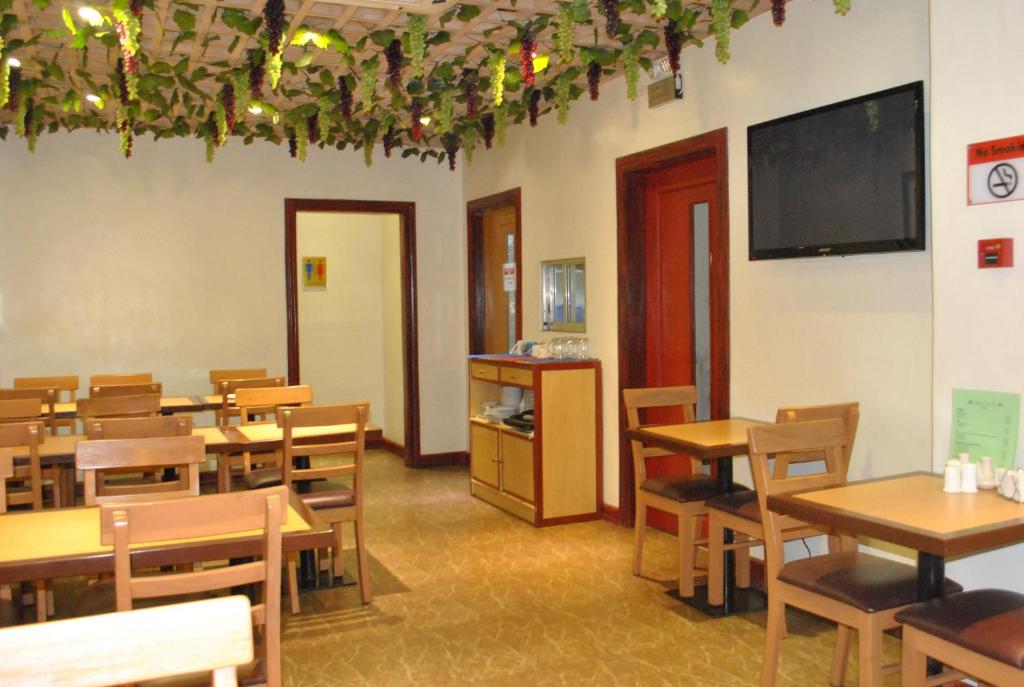 Restaurant, Dragon Home Inn in Cebu