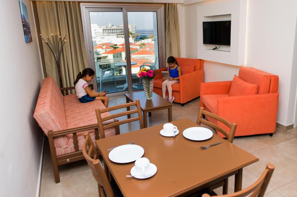 Livas Hotel Apartments — Hotel rooms in Protaras, Famagusta Region