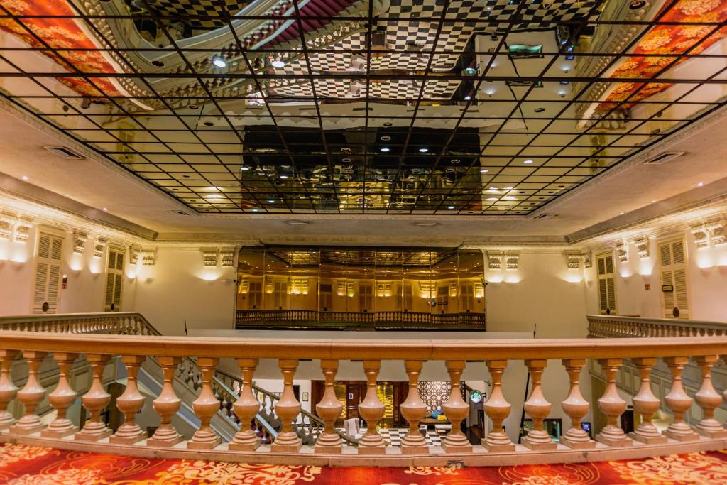 フロント・ロビー