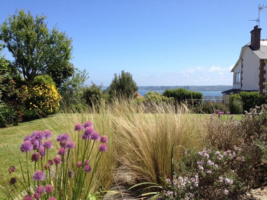 Holiday Home in Perros-Guirec Pink Granite Coast - 2