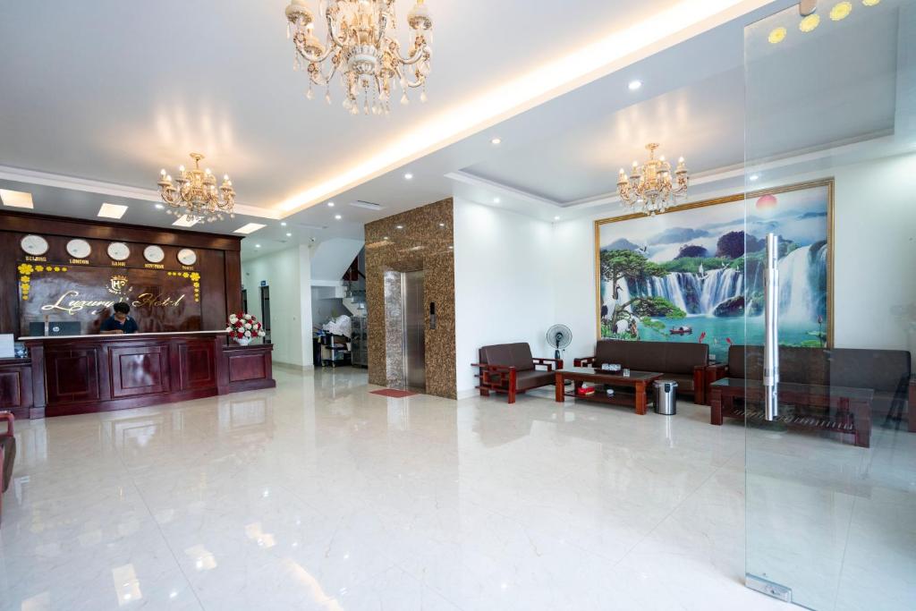 Luxury II Hotel