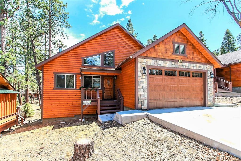 Alpine Chalet-1840 by Big Bear Vacations, Big Bear Lake