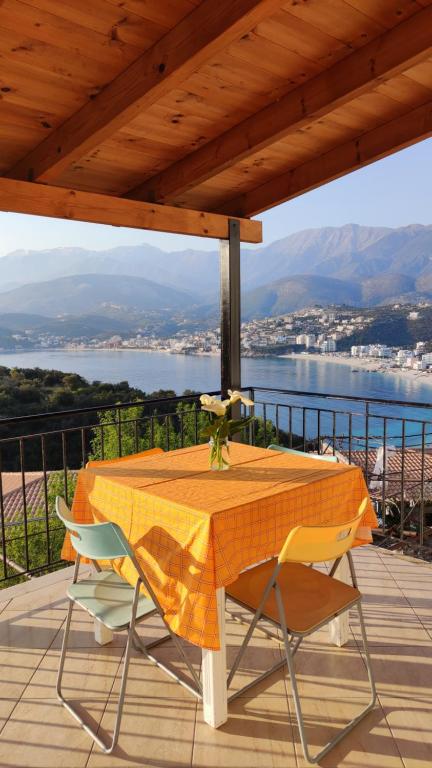 Filikur Hostel Himare — Hotel in Vlora