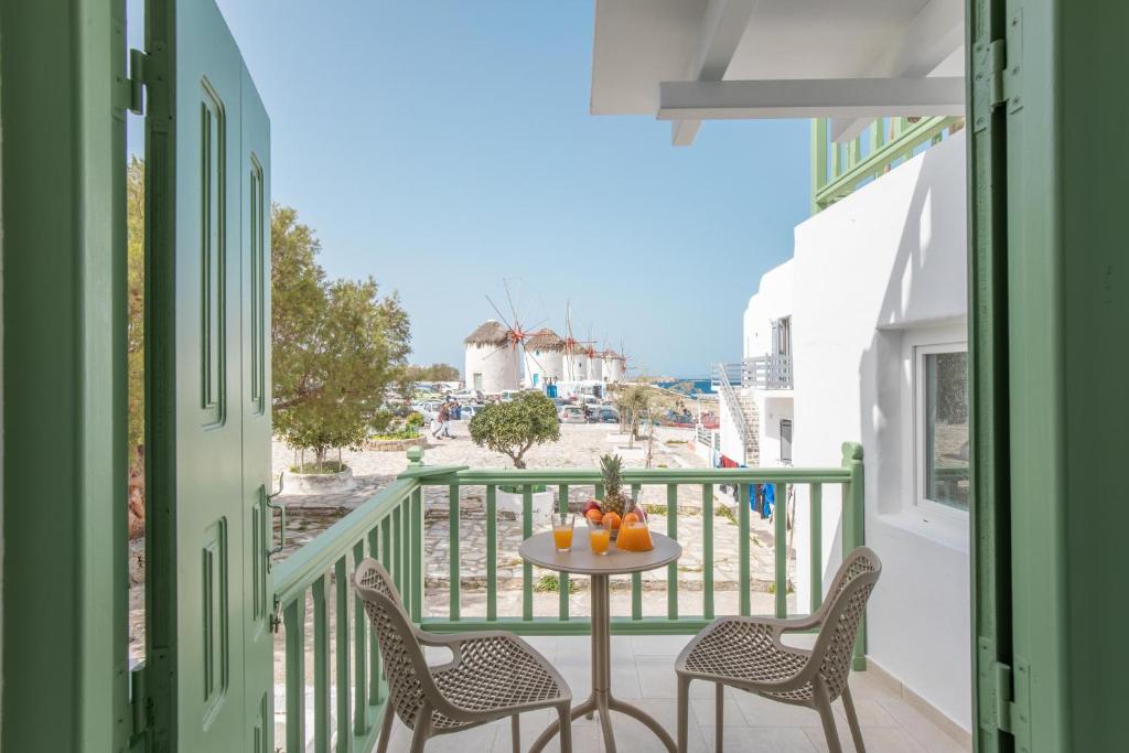 Mylos Suites photo