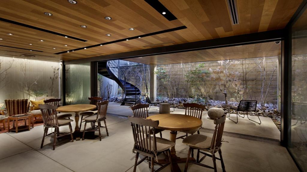 delat sällskapsrum/tv-rum