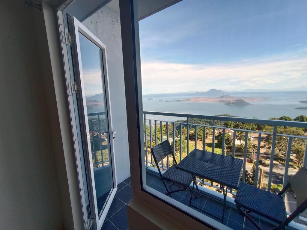 Trio's Tagaytay Staycation "Rustic" Taal view with balcony photo