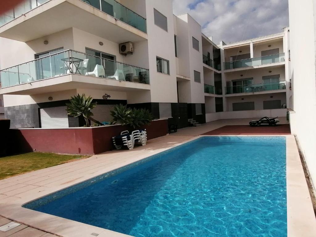 Modern apartment with sunny south facing terrace, Albufeira