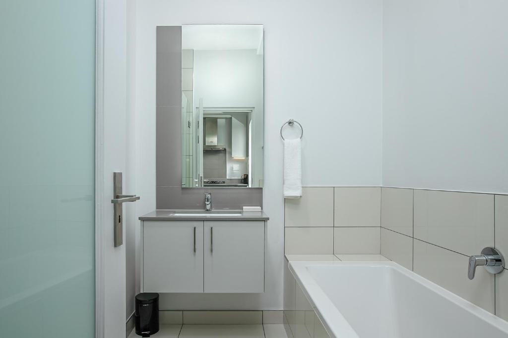 The Median Serviced Apartment Collection photo