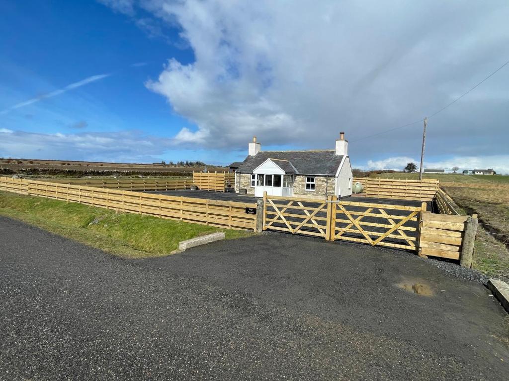 Taigh Neonach, Watten