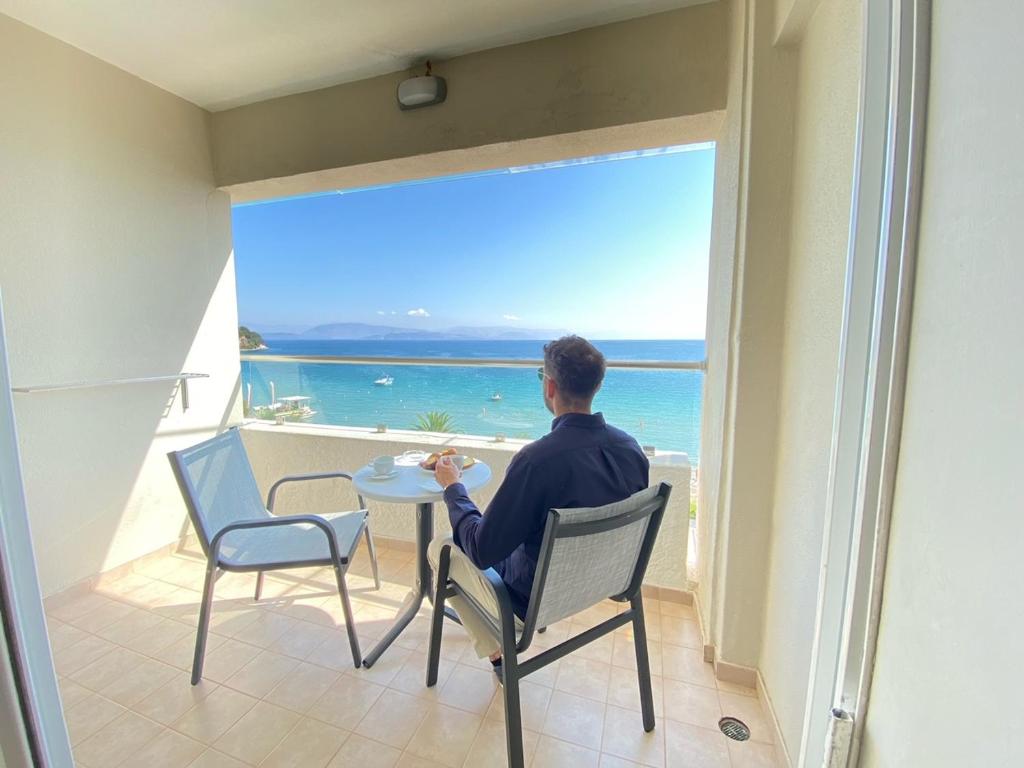 Elea Beach Hotel — Hotel rooms in Dassia, Ionian Islands