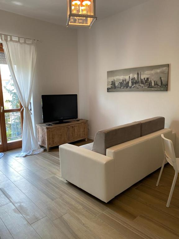 UNIQUE ROOMS - 2