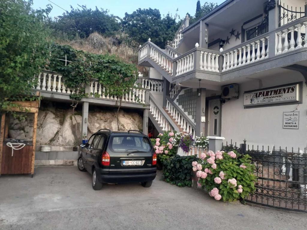 Apartments FLORA and boat cruising photo