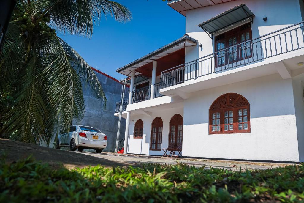 Lakeside Villa photo
