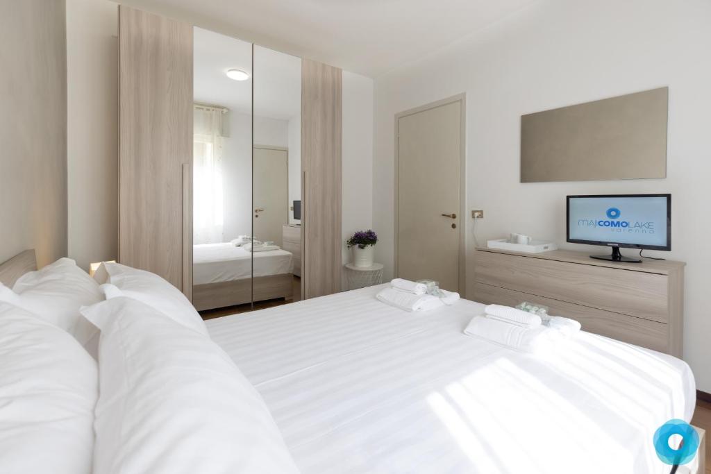 Maji Como Lake Varenna - Lake view apt near Ferry & Train with Parking - 3