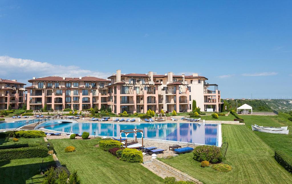 Sea View & infinity pool apartments in Kaliakria resort, Balčik