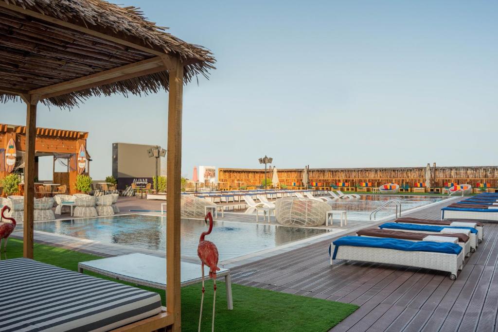 Swimming pool