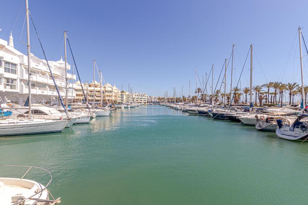 Puerto Marina Apartment - 4