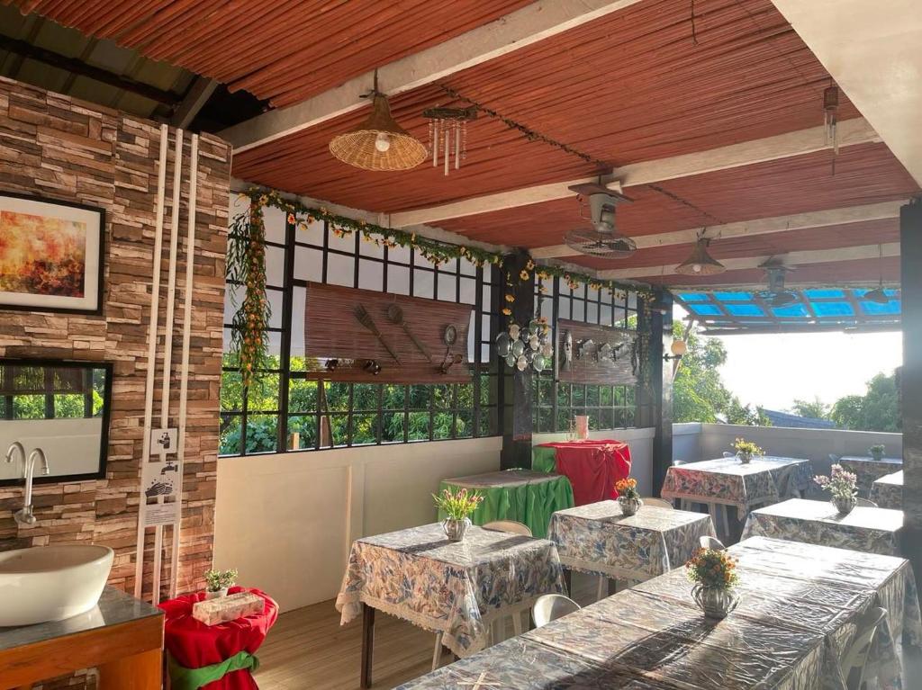 เซนต์ จอห์น ไอแลนด์ วิว เพนชันเน (St. John Island View Pensionne)
