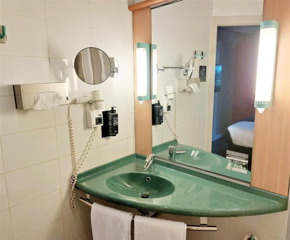 ibis Madrid Fuenlabrada photo