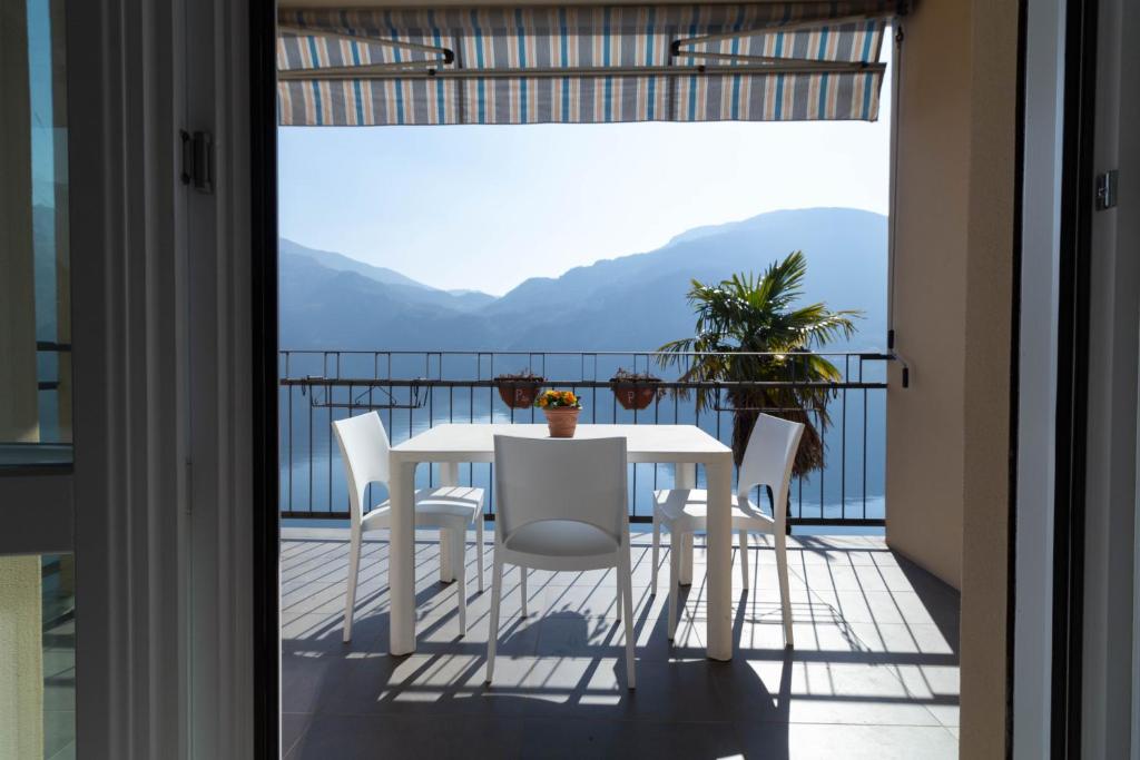 Mamma Ciccia Holiday Home - Waterfront Apartment - 4